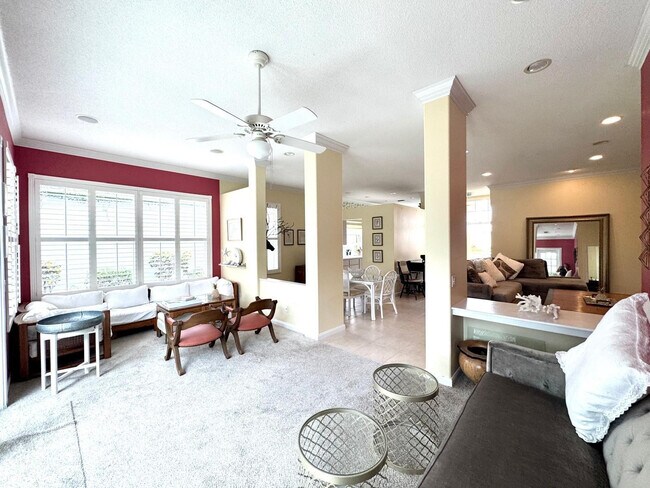 Building Photo - 2871 SW Brighton Way