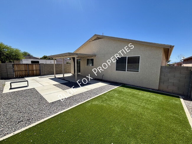 Building Photo - 9055 E Alderpoint Way