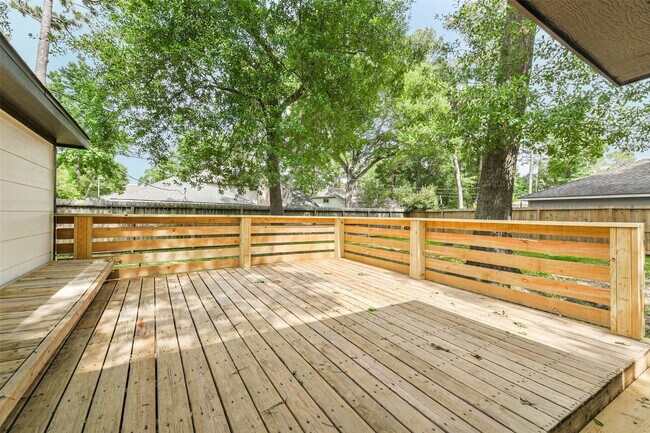 Building Photo - 12910 Ivyforest Dr