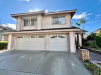 Building Photo - Beautiful 4 Bedroom Home in Heritage Park ...