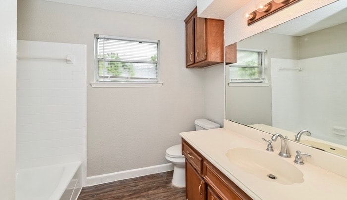 Building Photo - 13706 Oleoke Ln