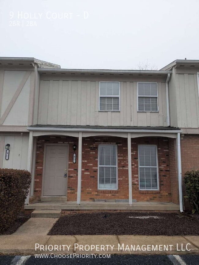 Building Photo - 9 Holly Ct