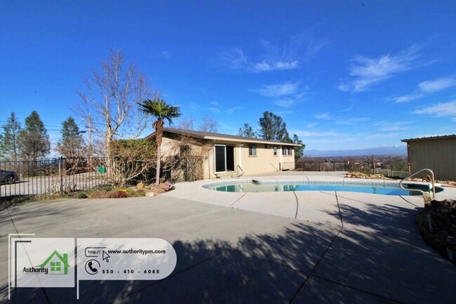 Building Photo - 19250 Hill St