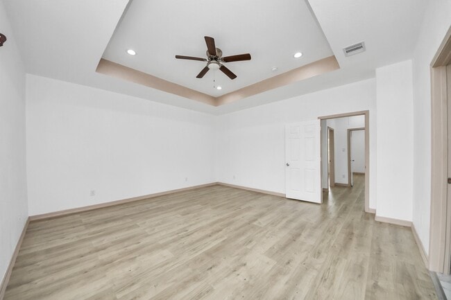 Building Photo - 5947 Southseas St