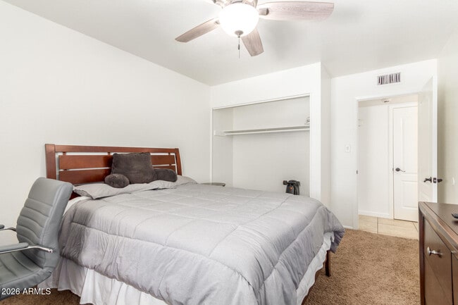 Building Photo - 3312 S Ventura Dr