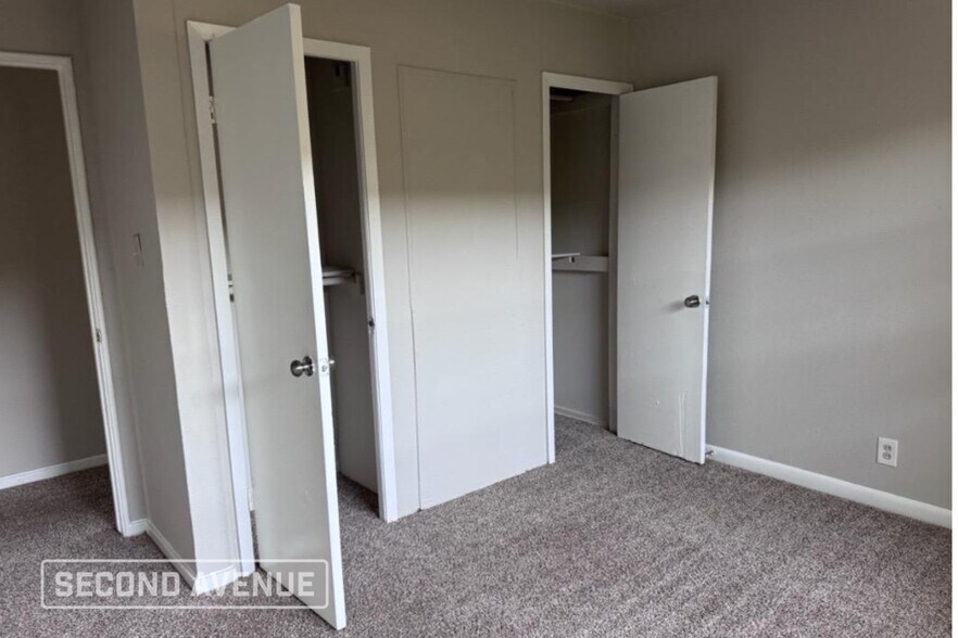Building Photo - 5458 N Crooked Creek Dr
