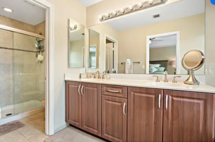 Building Photo - 5915 Monterra Club Dr
