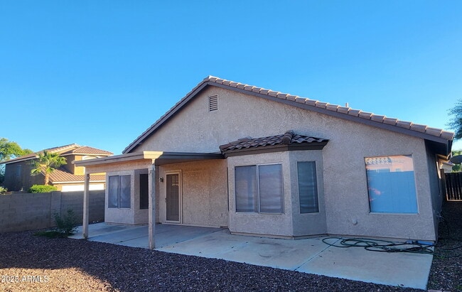 Building Photo - 14900 W Honeysuckle Ln