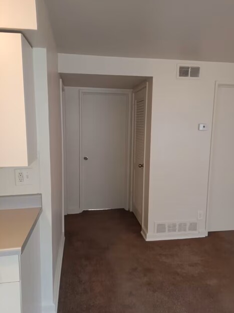 Building Photo - 5821 Stieren Dr