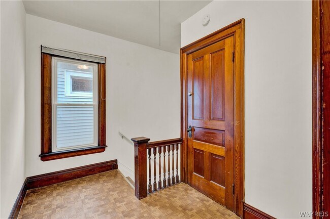 Building Photo - 238 Saranac Ave