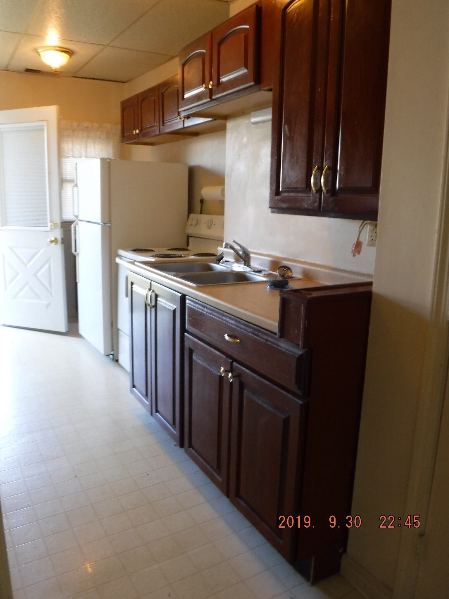 kitchen - 116 S G St