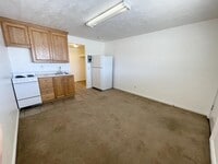 Building Photo - 1675 S State St
