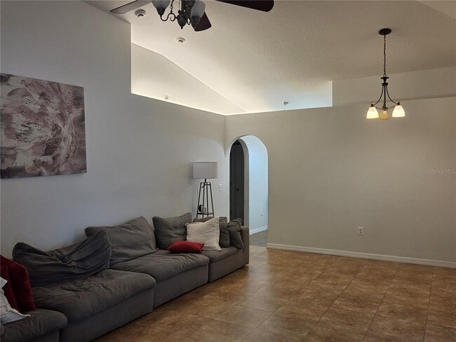 Building Photo - 2215 Kingscrest Cir