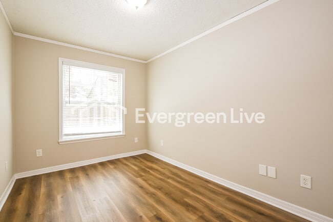 Building Photo - 2969 Ruskin St