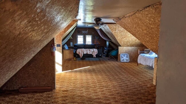 Primary Photo - 906 Vine St