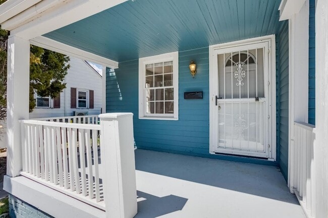 Building Photo - 3703 S Sherman St