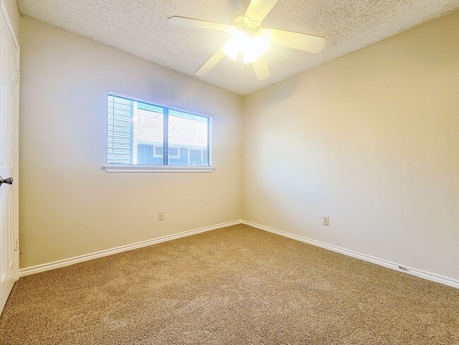 Building Photo - 8708 Coastal Dr