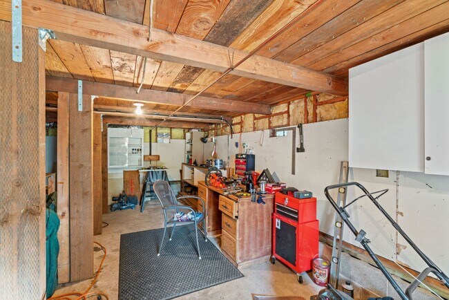 Building Photo - 1490 Carobelle Ct