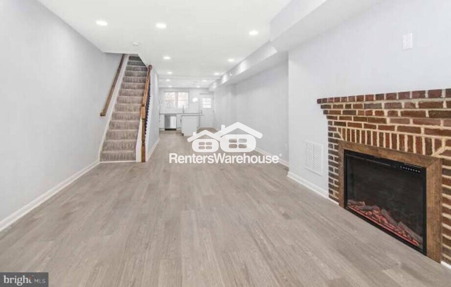Building Photo - 3706 Claremont St