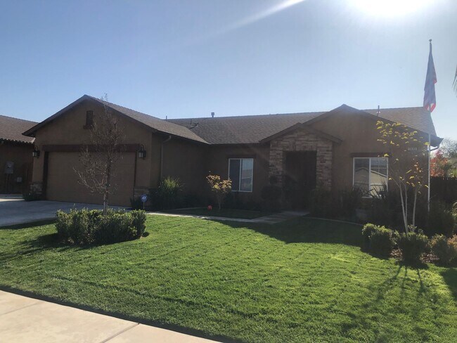 Building Photo - 1492 El Paso Ave