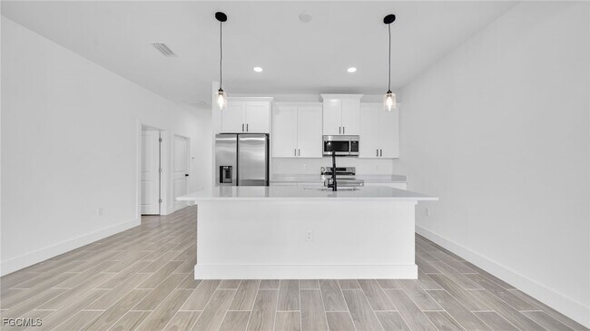 Building Photo - 1123 Hightower Ave S