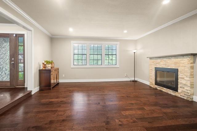 Building Photo - 2123 Wilson Dr