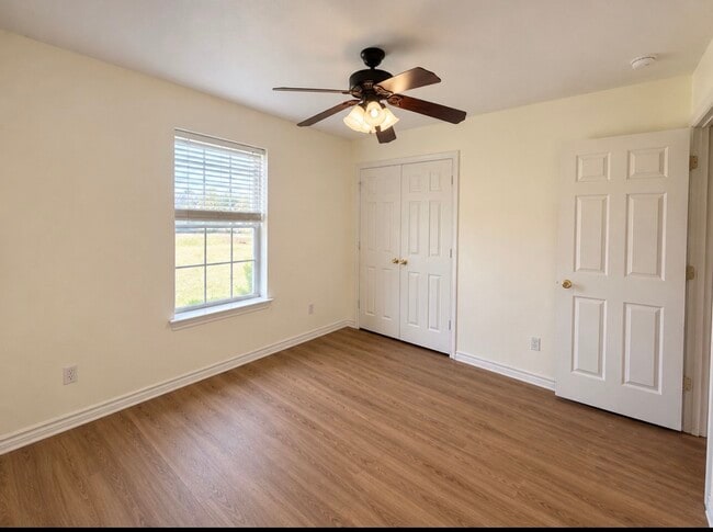 Building Photo - 5662 Pamela Ct