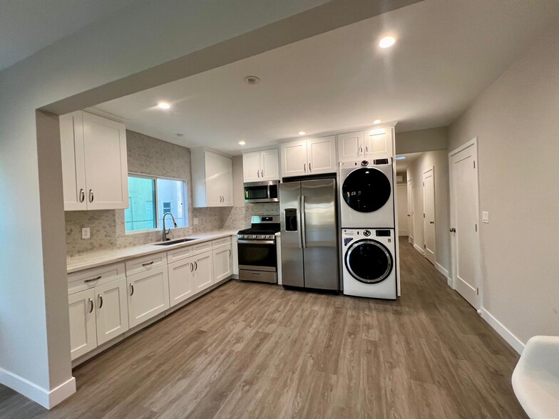 Building Photo - 4703 9th Ave