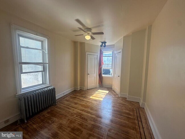 Building Photo - 5628 Warrington Ave