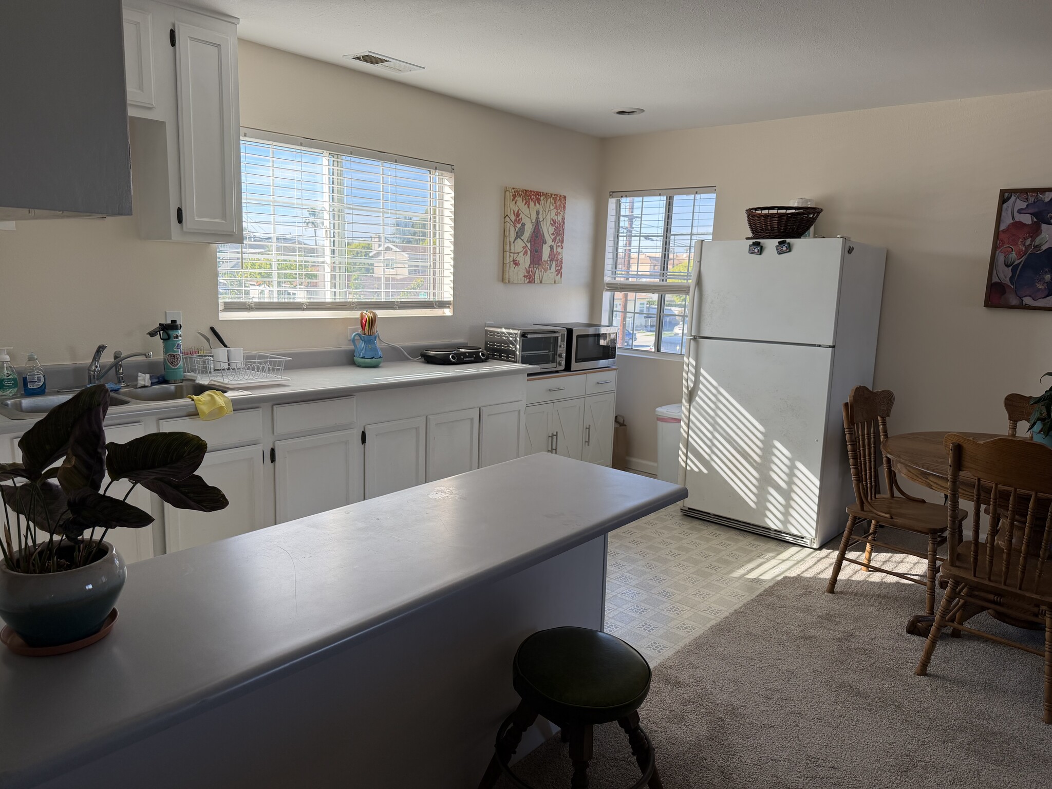 Kitchen - 14902 Eastwood Ave