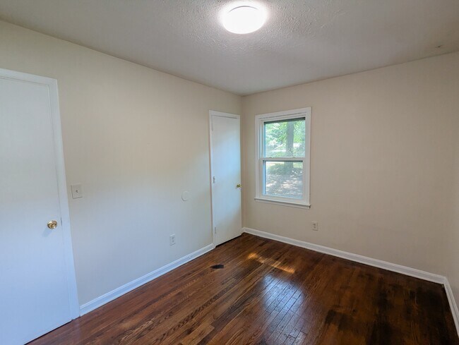 Building Photo - 2820 Cardo Dr NW