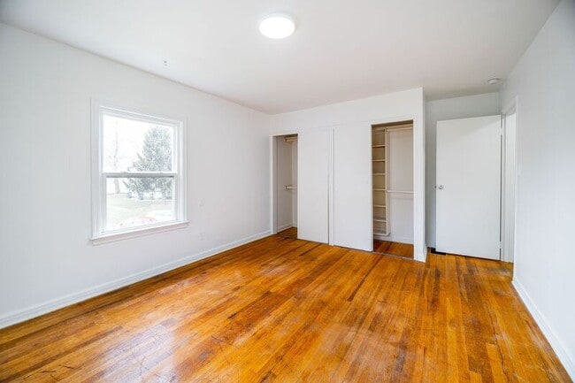 Building Photo - 2912 Ruhl Ave
