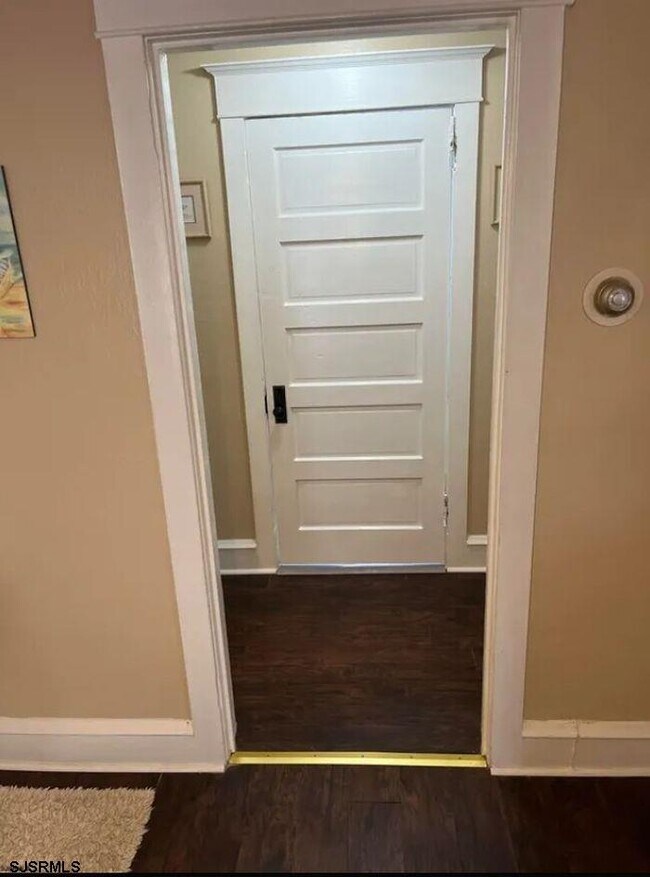 Building Photo - 106 N Rosborough Ave