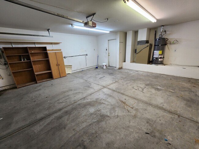 Building Photo - 1720 Navarre Ln