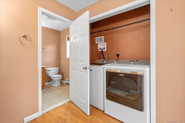 Building Photo - 70 Orchard Crest Dr