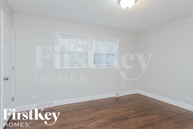 Building Photo - 1332 Jamie Ln