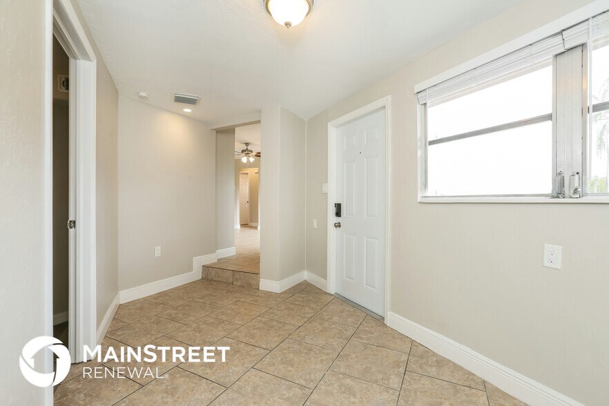 Building Photo - 2231 Lotus Rd