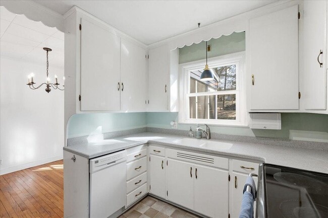 Building Photo - 313 S Midvale Blvd