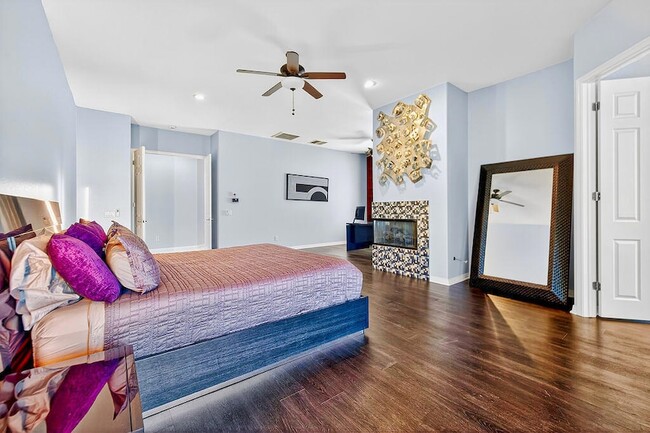 Building Photo - 5 Curie Ct