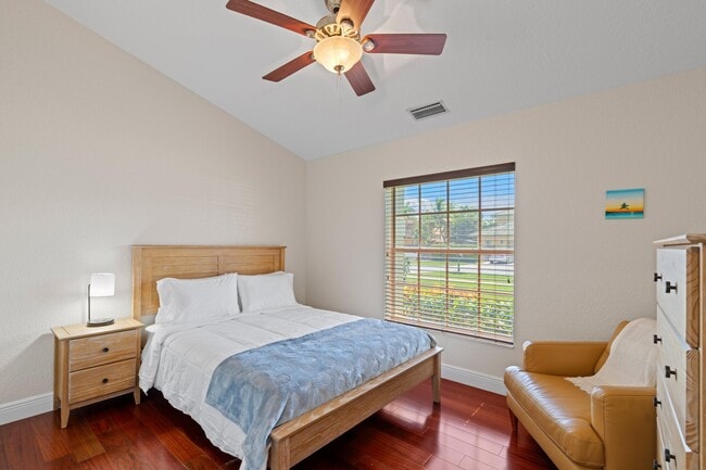 Building Photo - 7598 Fairway Trail