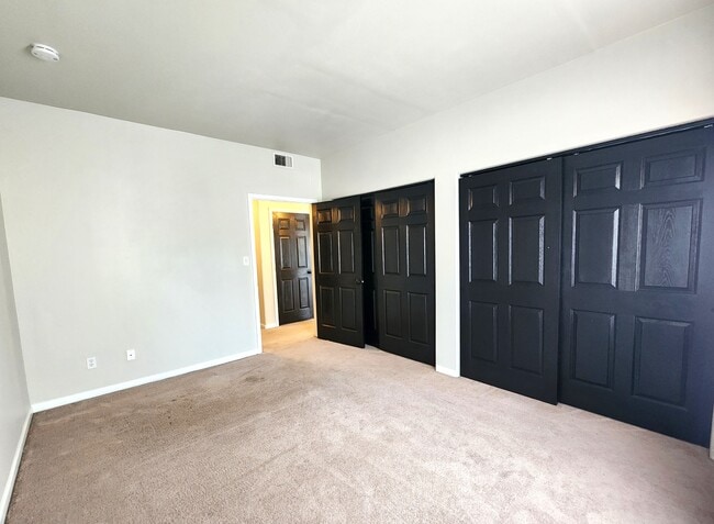 Building Photo - 3846 E Canyon Ranch Rd