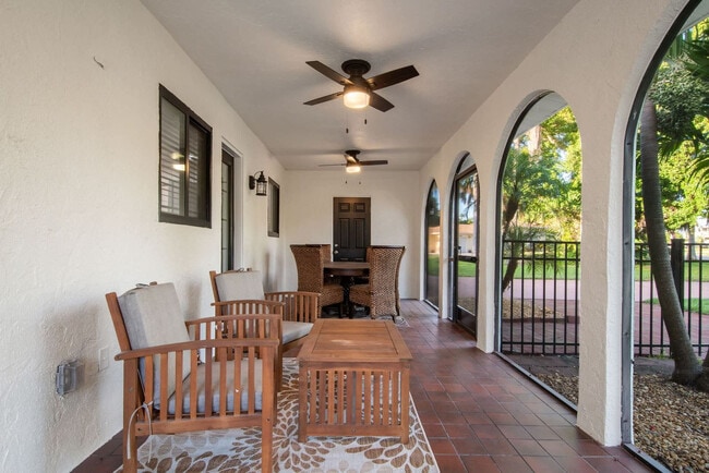 Building Photo - 612 Montezuma Dr
