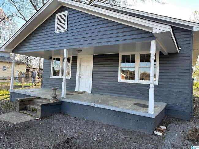 Primary Photo - 315 3rd Ave N