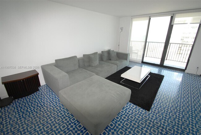 Building Photo - 1800 Collins Ave