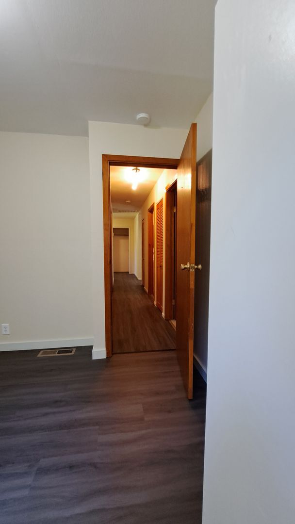 Building Photo - 3 Bedroom 2 Bath Home in Seabeck