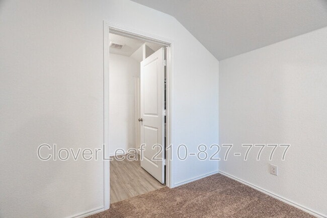 Building Photo - 7044 Elm Cv
