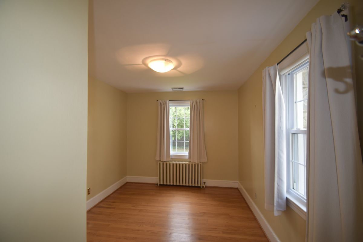 Building Photo - 4610 3rd St S
