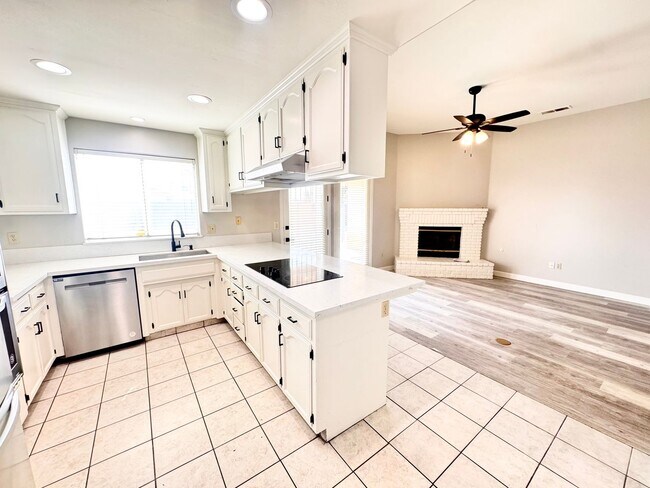 Building Photo - STAY COOL AND SAVE — ENJOY SOLAR-POWERED SAVINGS COMPARED TO STANDARD PG&E RATES