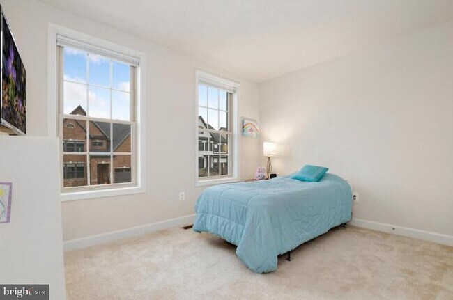 Building Photo - 13905 Bufflehead St