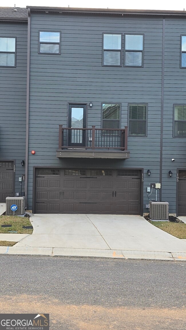 Building Photo - 115 Climbing Ivy Cir